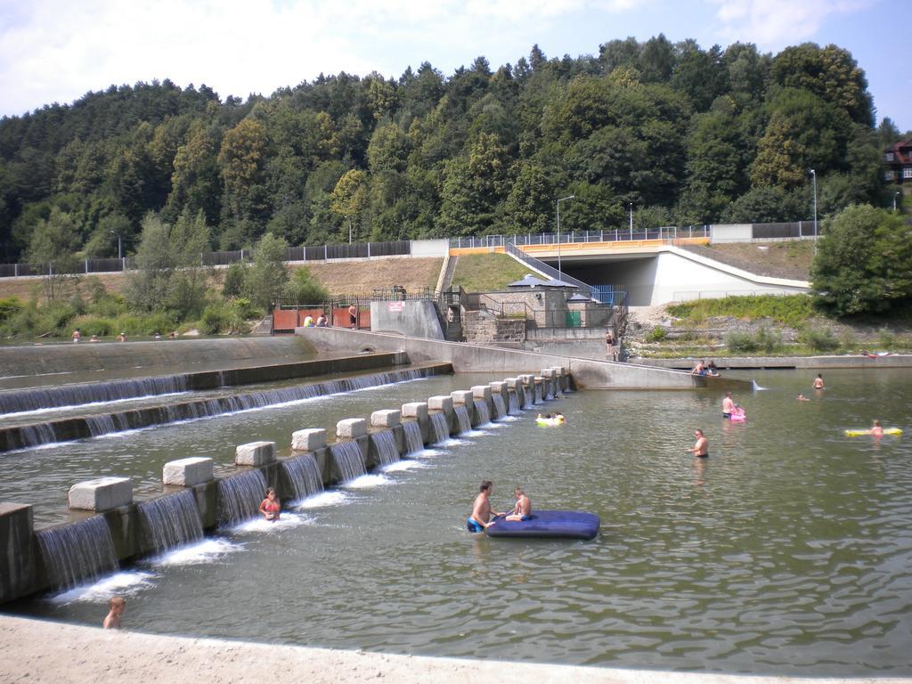 Uroczy Domek Z Ogrodem I Tarasem Myślenice Exteriör bild